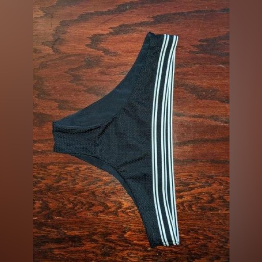 Rip Curl medium black bikini bottoms